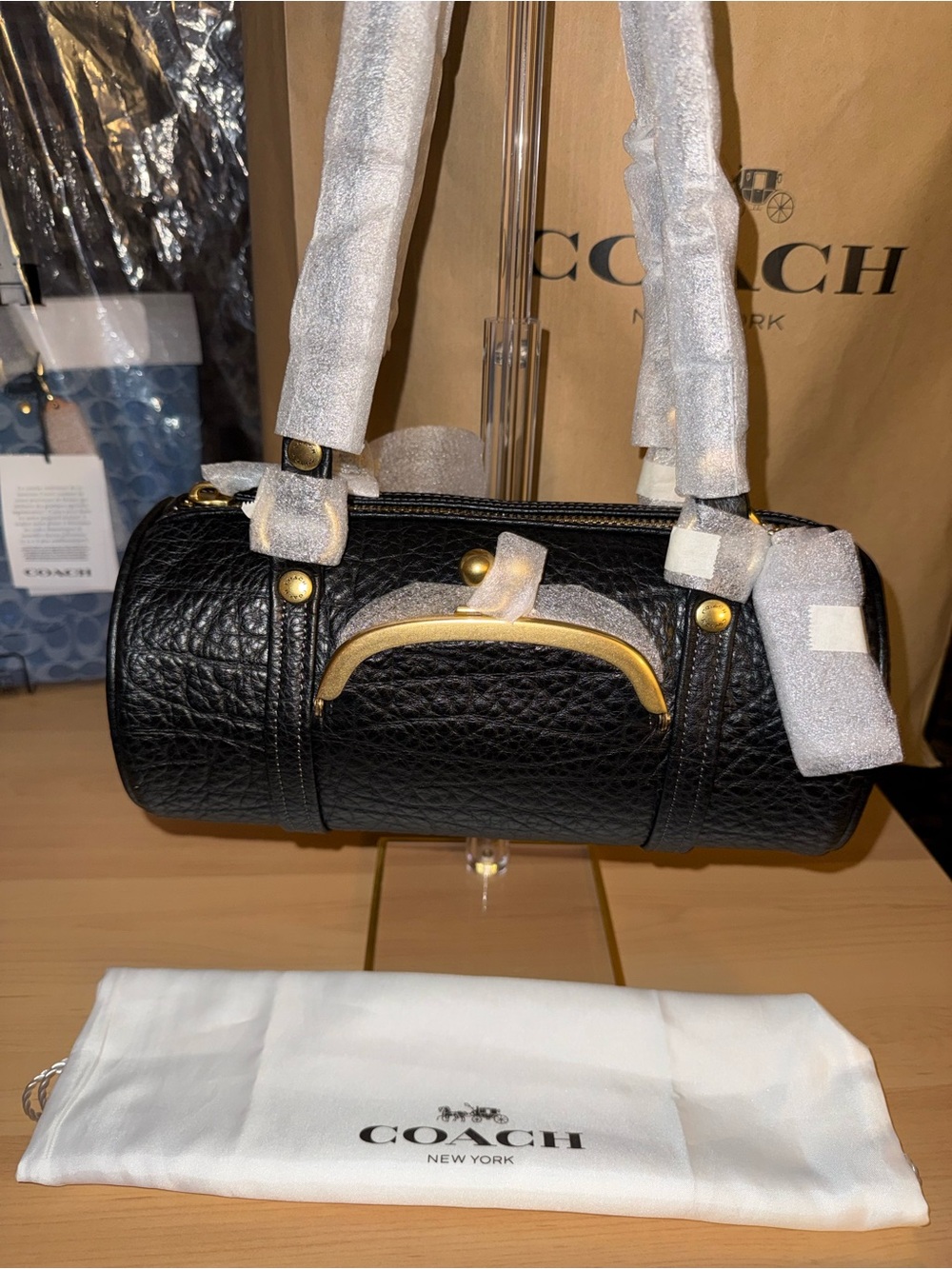Coach Kisslock Barrel Bag 28 with dust bag